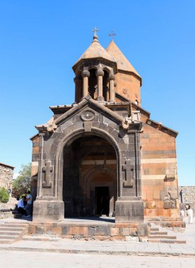 İnanılmaz güzel mimari ve şehir manzaraları.