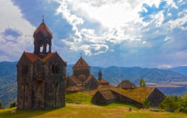 İnanılmaz güzel mimari ve şehir manzaraları.