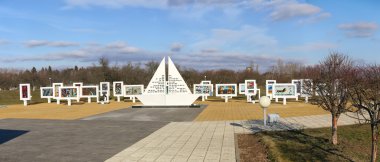 Gomel bölgesi, Zhlobin bölgesi, Red Beach Village, Beyaz Rusya - 16 Mart 2016: Memorial karmaşık Red Beach