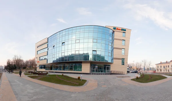 Gomel, Belarus - March 29, 2016: Modern building BelVEB bank. Sovetskaya Street. — Stock Photo, Image