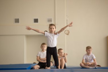 Gomel, Belarus - 30 Nisan 2016: spor tarihi 2005-2006 freestyle içinde kız ve erkek çocuklar arasında.