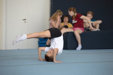 Gomel, Belarus - 30 Nisan 2016: spor tarihi 2005-2006 freestyle içinde kız ve erkek çocuklar arasında.