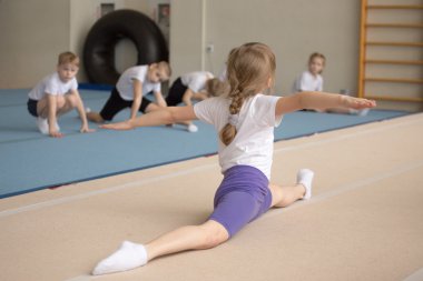 Gomel, Belarus - 30 Nisan 2016: spor tarihi 2005-2006 freestyle içinde kız ve erkek çocuklar arasında.