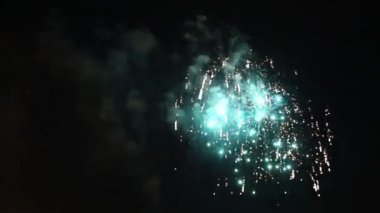 Tatil gece Hd 1080p renkli havai fişek