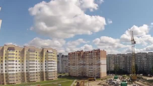 Construction of multi-storied buildings with the application of cranes.Time lapse. — Stock Video