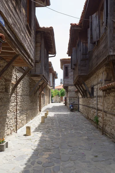 Nessebar, Bulgaristan, Haziran 18, 2016: mimari çözümler Nessebar eski kasaba binalar. yerleşim. — Stok fotoğraf