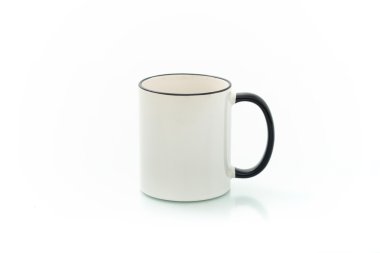 süblimasyon için bardak farklı şekiller ve renkler beyaz bir arka plan üzerinde