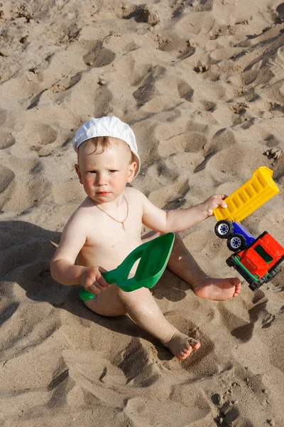 Child Playing Beach Water 2020 — Stock Photo, Image
