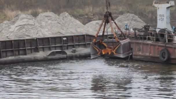 Gomel Belarus Novembre 2020 Grue Pelle Fluviale Travaille Sur Rivière — Video