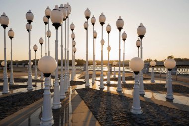 2020 Gomel lambalı sokak lambalarının mimari bileşimi