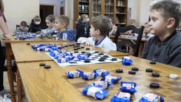 Gomel Belarus December 2020 Festive New Year Checkers Tournament Children – stockvideo