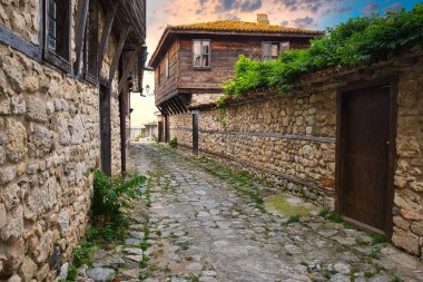 NESSEBAR, BULGARIA, 20 HAZİRAN 2016: Mimari çözümler Nessebar eski kasaba binaları yerleşim bölgesi