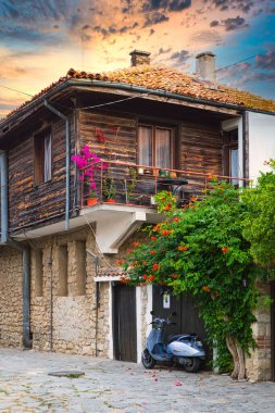NESSEBAR, BULGARIA, 20 HAZİRAN 2016: Mimari çözümler Nessebar eski kasaba binaları yerleşim bölgesi