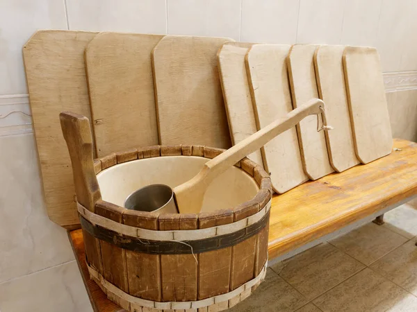 Tratamentos Spa Com Uma Sauna Vassoura Uma Decoração Madeira 2021 — Fotografia de Stock