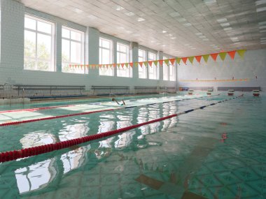 Yüzme havuzu mesafesi 25 metre ve 5 şerit 2021