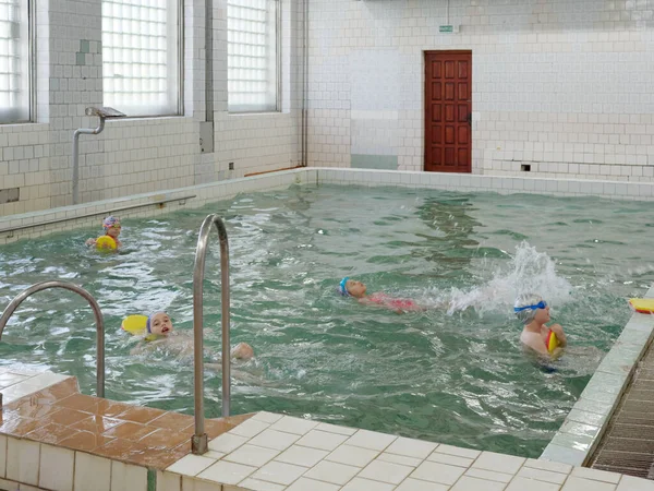 Gomel Belarus Mai 2021 Piscine Pour Jeunes Enfants Entraînement Natation — Photo