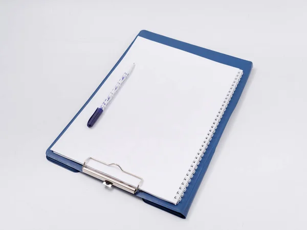 Signing Documents Folder Binder Pen White Background 2021 — Stock Photo, Image