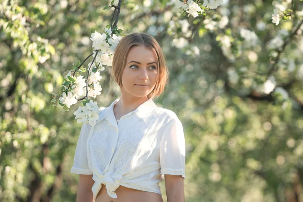 Portrait of a girl with dandelions 6 — ストック写真