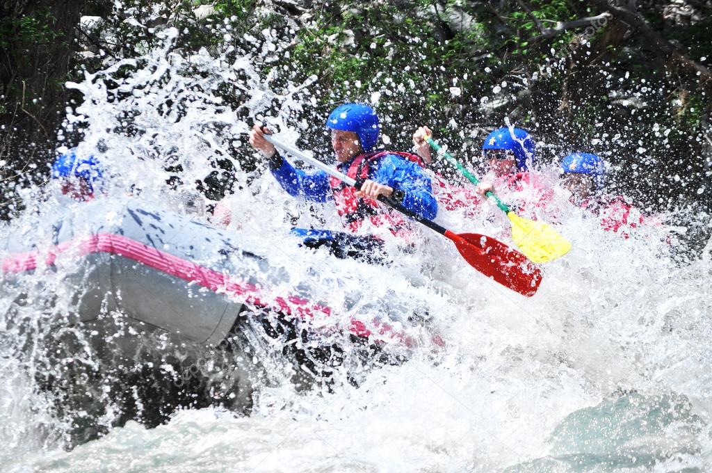 River Rafting as extreme and fun sport