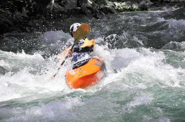 White water kayaking as extreme and fun sport — Stock Photo, Image