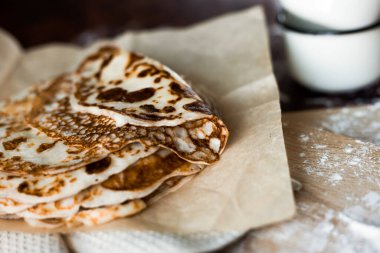 Masada pişmiş krep.