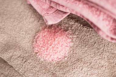 Havlu ve deniz tuzu ile kaplıca hayatı