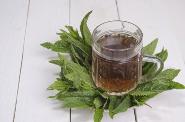 Yeşil Çay otlar ile