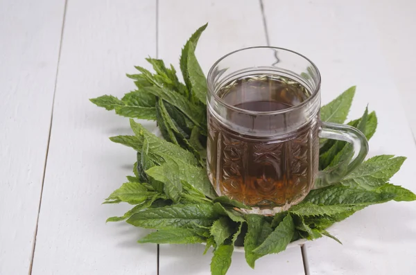 Yeşil Çay otlar ile