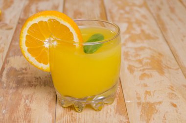 doğal suyu gelen kokteyl