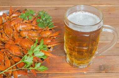 maydanoz ile haşlanmış kerevit