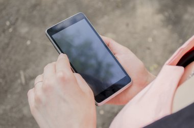 bir telefon dışında kızla
