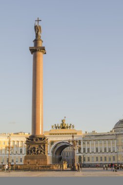 Sabah saray meydanında, Saint-Petersburg, Rusya