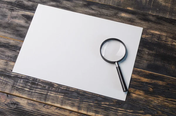 Masadaki kırtasiye malzemesi