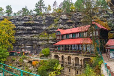 Avrupa 'nın en büyük doğal kapısı olan Pravcicka brana manzarası