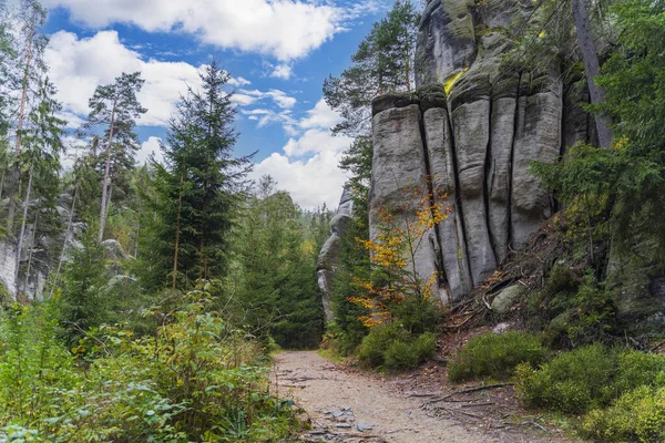 Çek Cumhuriyeti 'nin Krenov şehrinde Adersbacher rock şehri