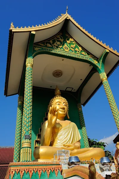 Nádherný chrám ve Vang Vieng, provincii Vientiane, Laos. — Stock fotografie