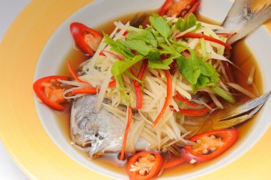 Soya soslu balık buğulama