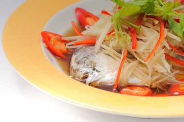 Soya soslu balık buğulama