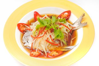 Soya soslu balık buğulama