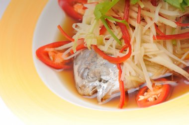 Soya soslu balık buğulama