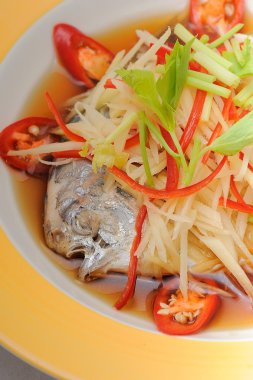 Soya soslu balık buğulama