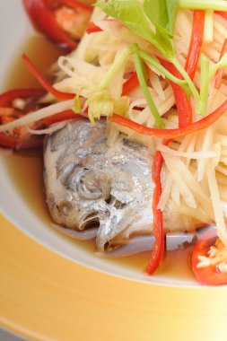 Soya soslu balık buğulama