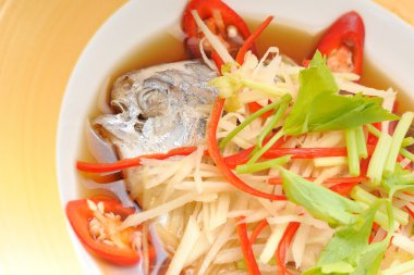 Soya soslu balık buğulama