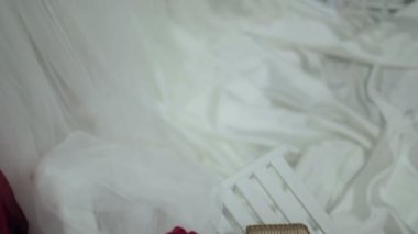 sandalye sürpriz kutusu