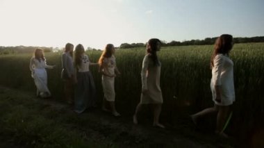 Yakın alan yürüyüş kadınlar