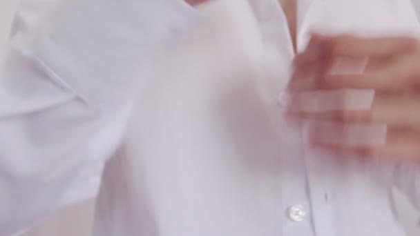 Groom Wearing Shirt — Stock Video