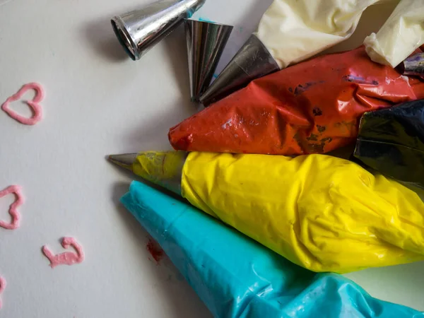 Pastry Bags Multi Colored Cream Nozzles Lie Table — Foto de Stock