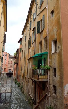 Oberdan üzerinden Moline kanalının görüntüsü