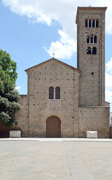 Базилика Сан Франческо Равенне — стоковое фото