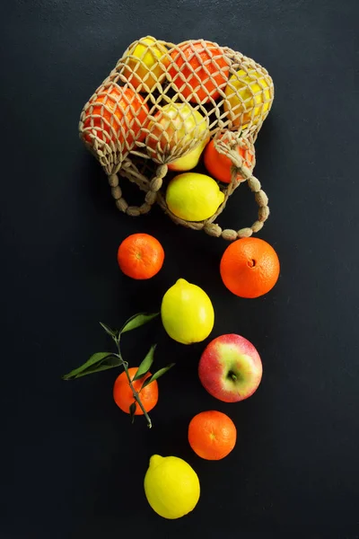 Citrusfélék Alma Fekete Alapon — Stock Fotó